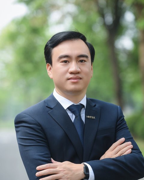 Ông Lê Xuân Hùng